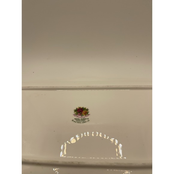 Royal Albert - OLD COUNTRY ROSES - 12" Rectangular Sandwich Tray - Picture 7 of 8
